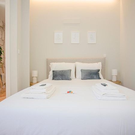 Liiiving In Porto - Aliados Stone Apartment Kültér fotó
