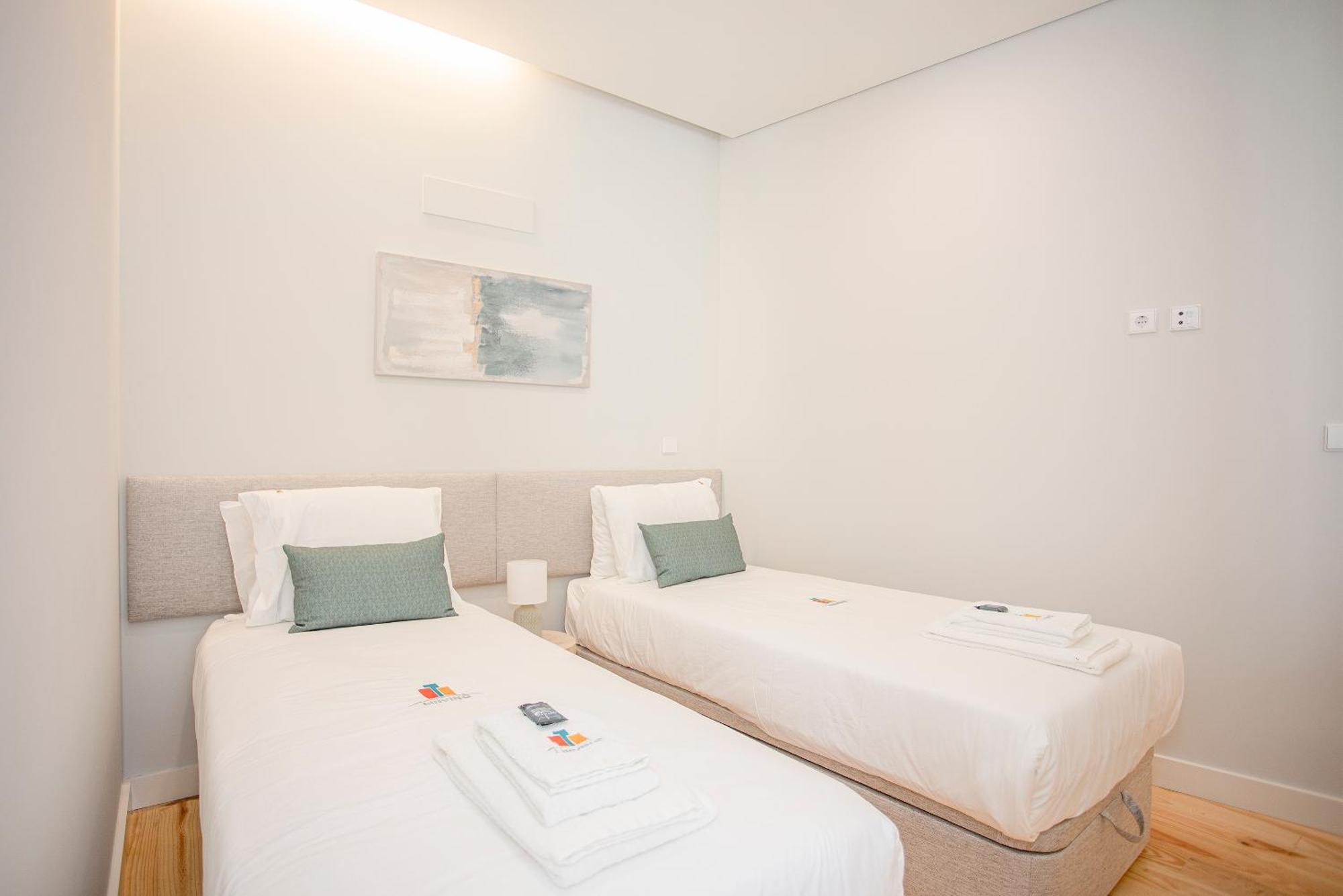 Liiiving In Porto - Aliados Stone Apartment Kültér fotó