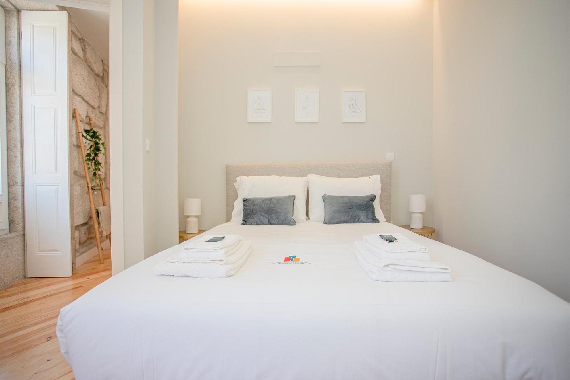 Liiiving In Porto - Aliados Stone Apartment Kültér fotó